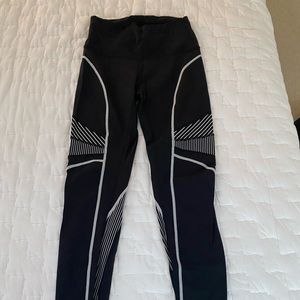 Lululemon leggings in size 6